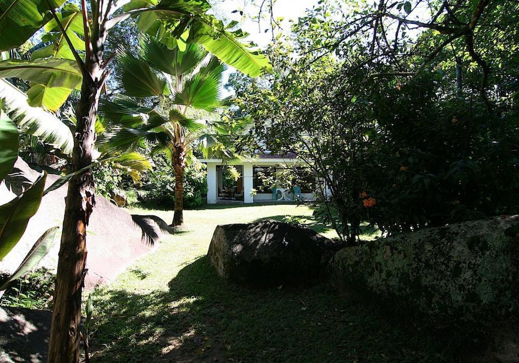 Вилла La Rocaille Baie Lazare  Экстерьер фото